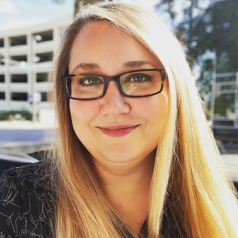 Meet your Posher, Lisa